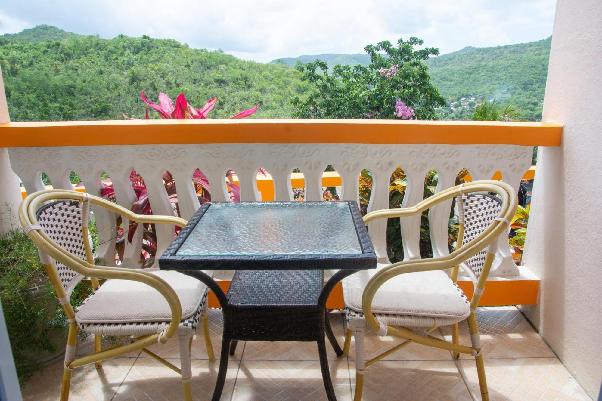 Mountain View Apartments Gros Islet Exterior photo